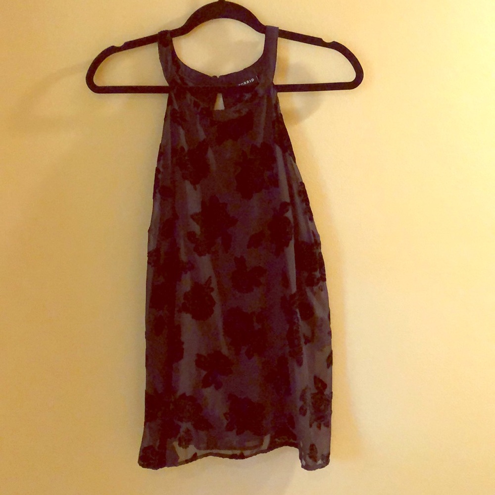 Black Rose Pattern Flowy Tank by Torrid Size 1